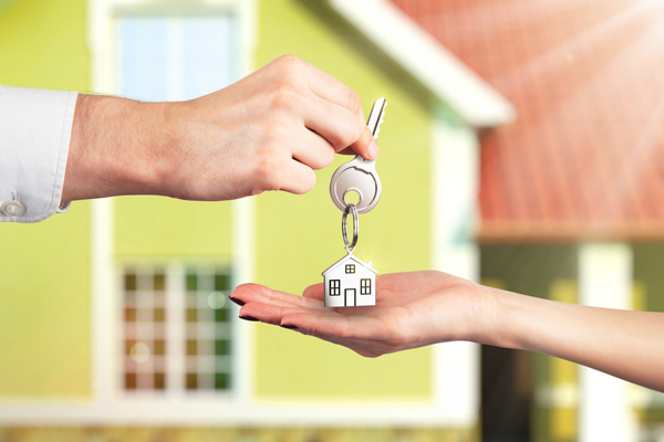 We give and receive the keys from your holiday property from the tenants that are coming and leaving.